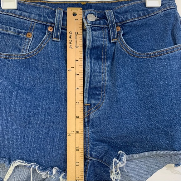 Levi’s 501 Cut off Jean Shorts Medium Wash Classic Button Fly Women’s Size 27 - Picture 9 of 12